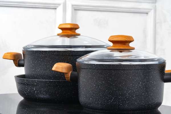 Bialetti Ceramic Hard-Anodized Aluminum Cookware Sets