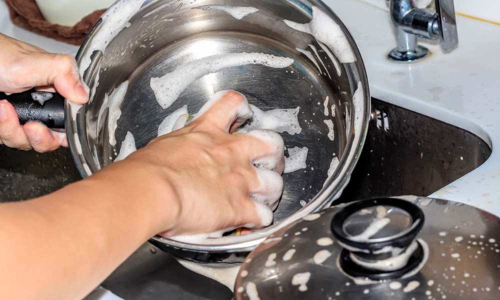 Clad cookware Everyday Cleaning And Care