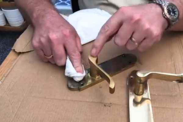 Cleaning Cabinets Hardware Metal Knobs And Handles