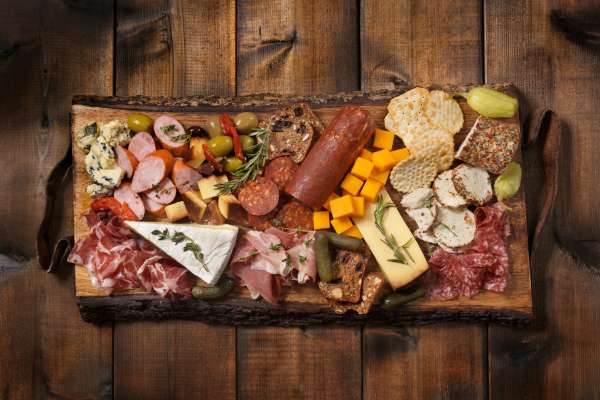 How To Present Cheese On A Charcuterie Board?