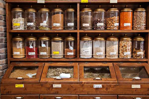 The Benefits Of Creating A Spice Rack At Home
