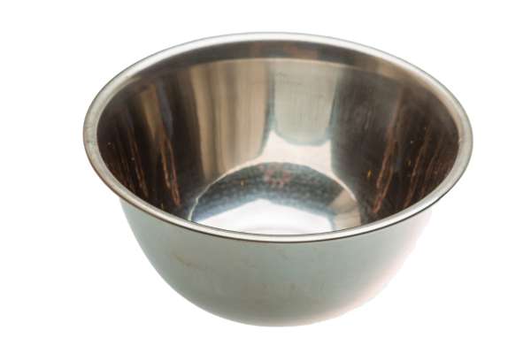 What Are Metal Mixing Bowls?