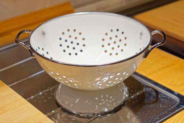 Traditional Colanders