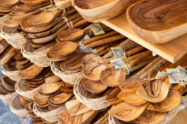 Olive Wood Is Best For Cooking Utensils